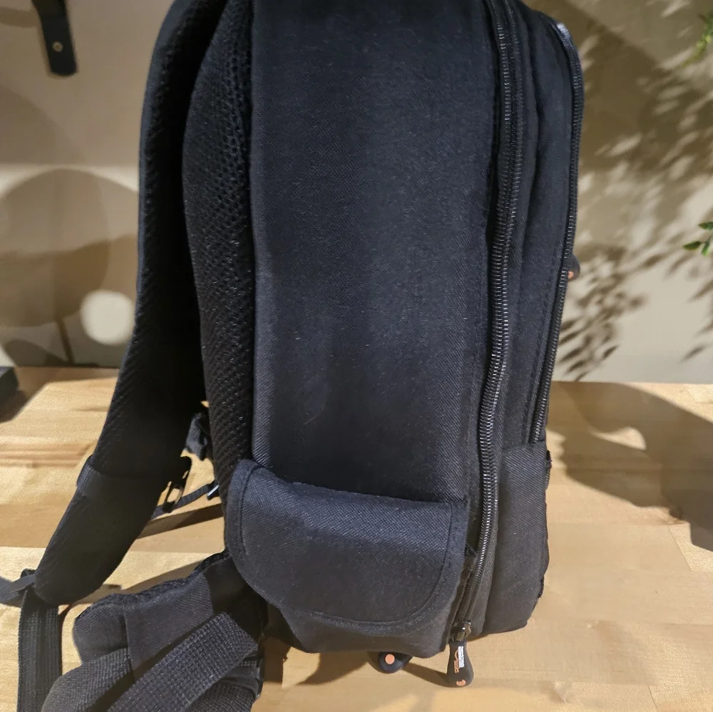 Amazon Basics DLSR SLR Laptop Backpack Cameras and Accessories Black